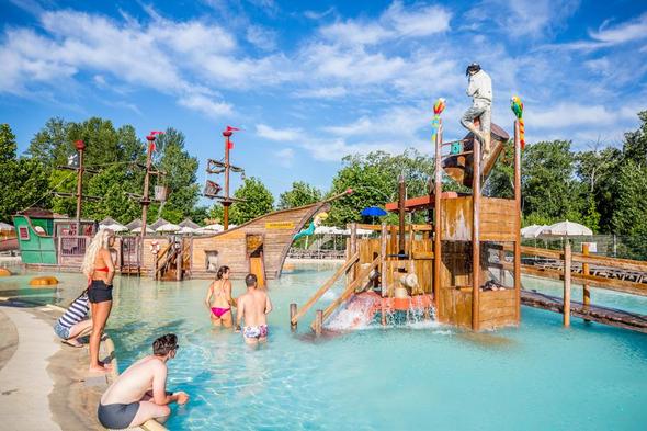 Vous rêvez de passer des vacances de grand standing ? Réservez votre place au Domaine le Pommier !