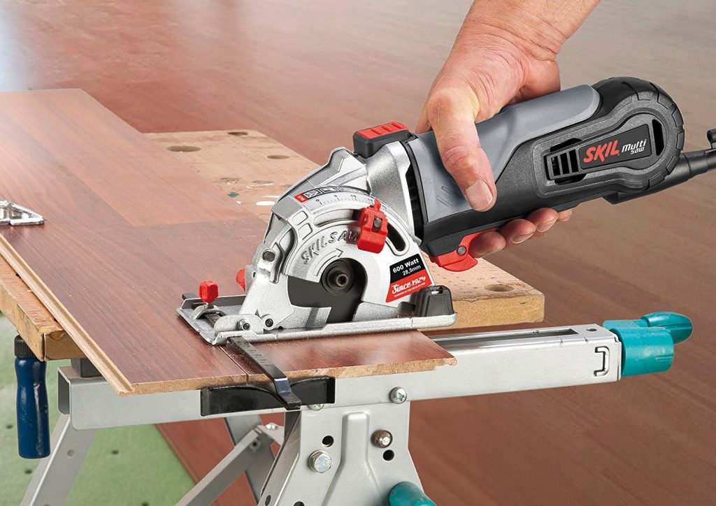 Scie plongeante, comment bien s&rsquo;en servir ?