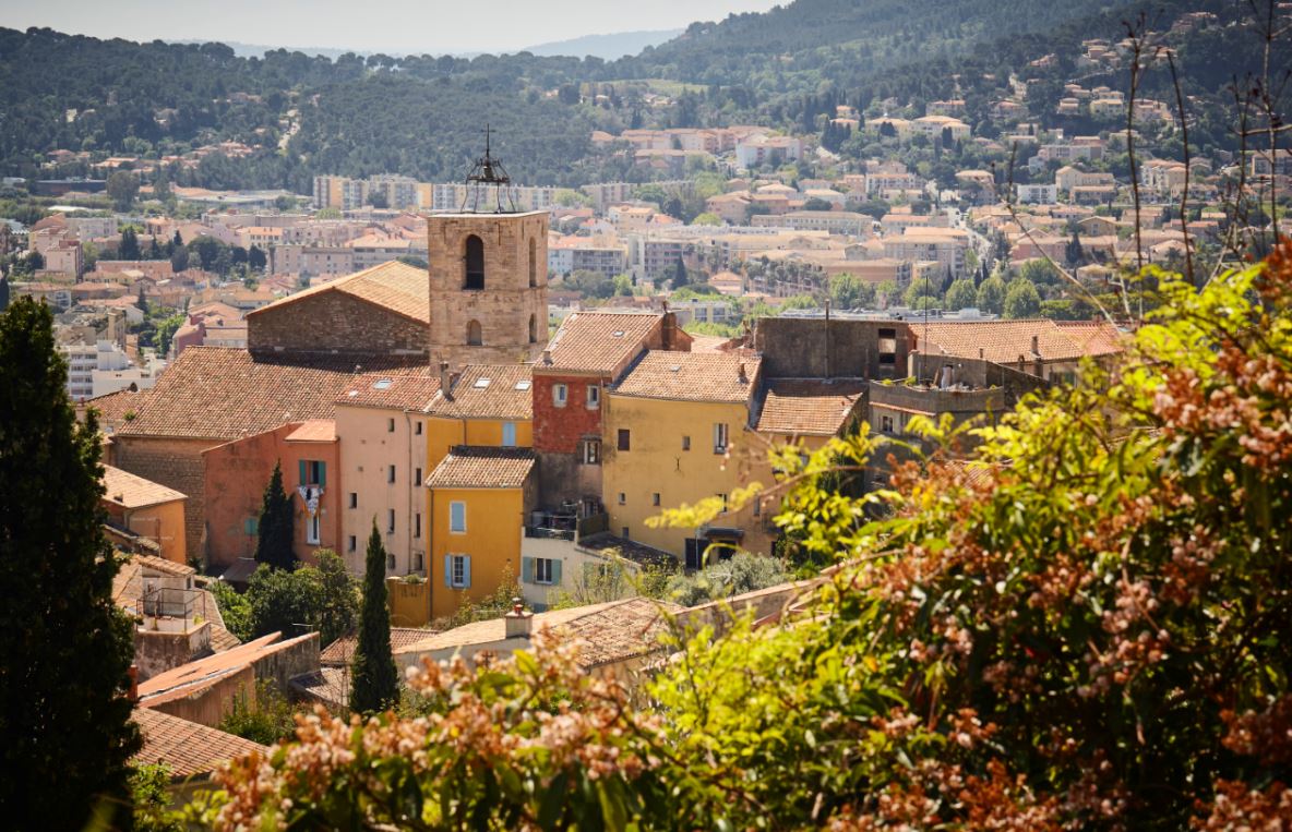 Camping en famille à Hyères : où profiter d&rsquo;un séjour 4 étoiles ?
